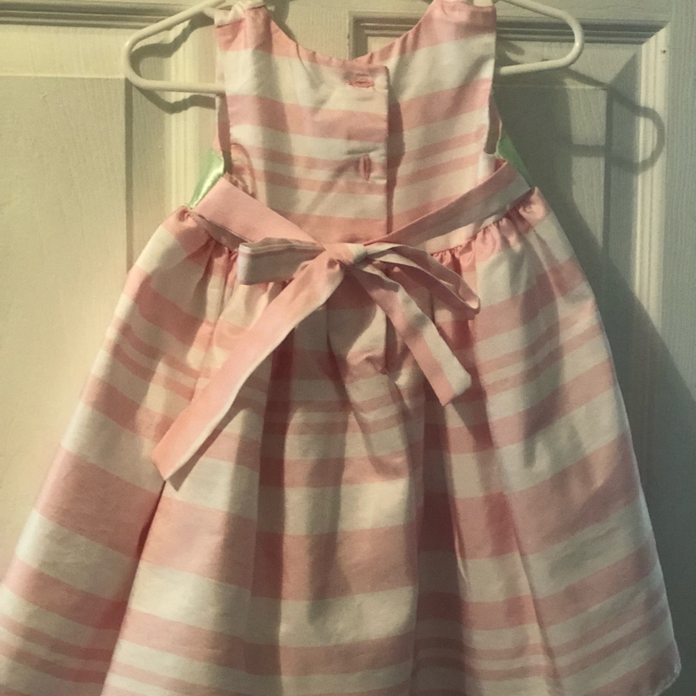 Baby girl sleeveless dress. Pink and white striped